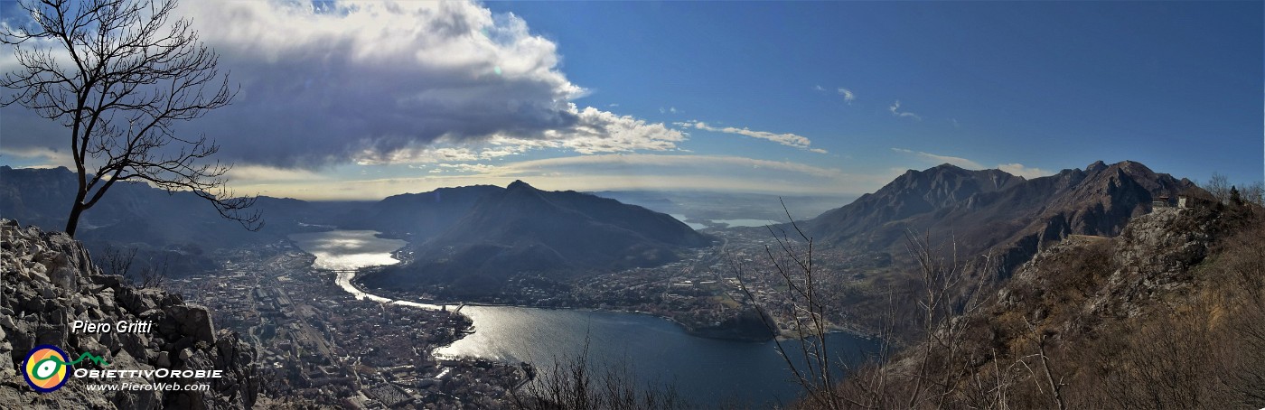 28 Si apre il cielo mentre inizia a spirare vento da nord-ovest...bello il panorama.jpg